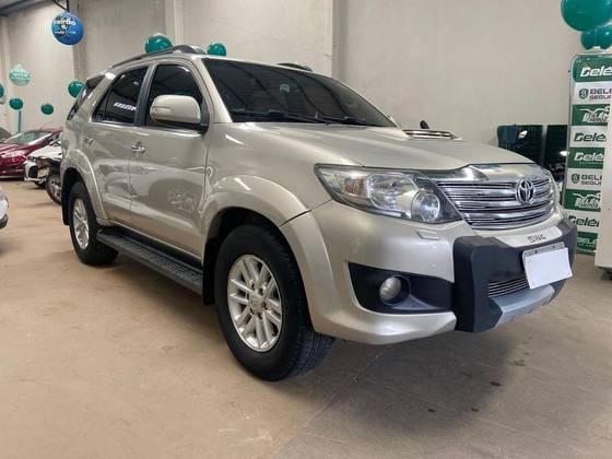 TOYOTA HILUX SW4 3.0 SRV 4X4 16V TURBO INTERCOOLER DIESEL 4P AUTOMÁTICO